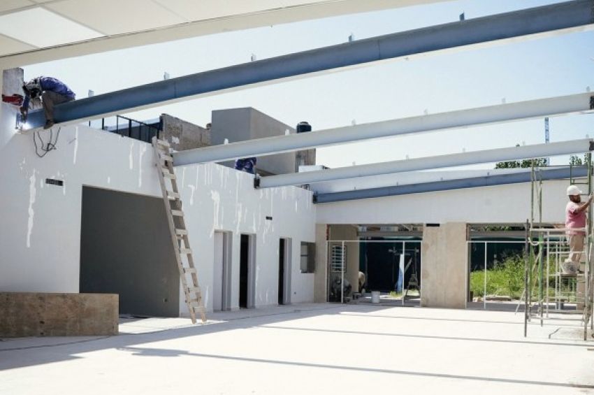 Avanza la construcción del Polideportivo Municipal Barrio Fátima en Avellaneda