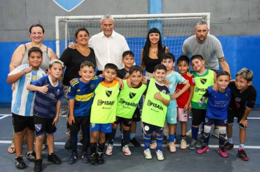Ferraresi inauguró nuevas obras en clubes de barrio de Avellaneda