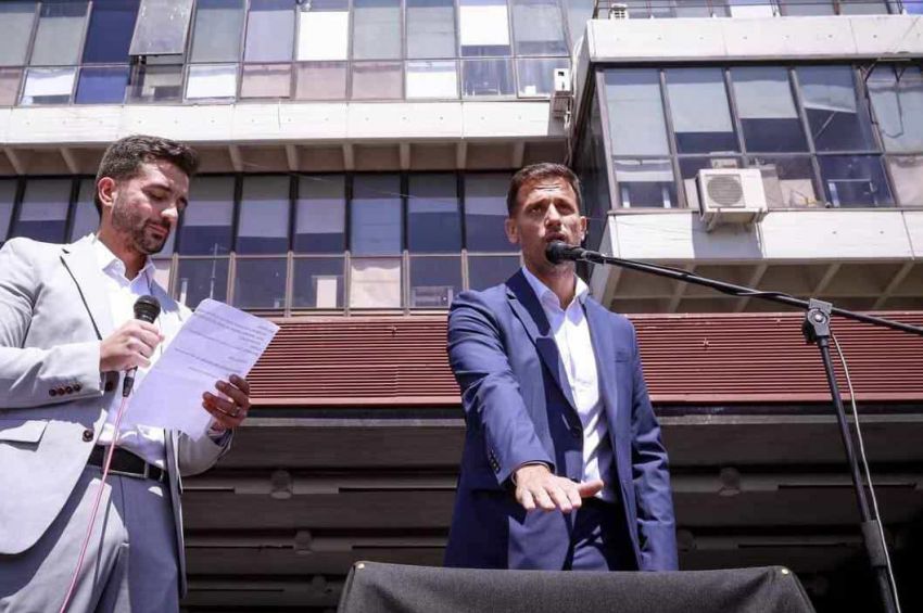 Julián Álvarez juró como intendente de Lanús