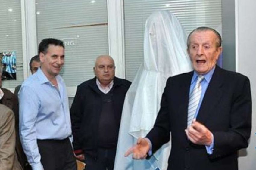 Falleció el reconocido escribano de Avellaneda, Luis María Carbone