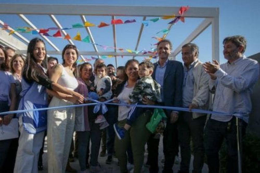 Mayra y Katopodis inauguraron el nuevo centro de desarrollo infantil “Néstor Kirchner” en Bernal Oeste