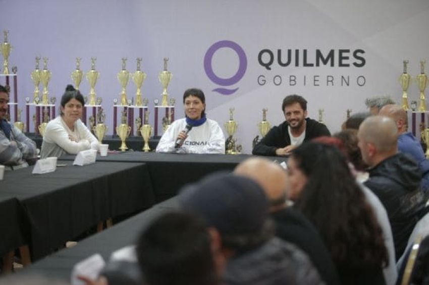 Mayra se reunió con dirigentes de clubes de barrio de Quilmes