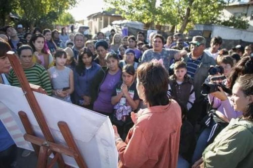 Mayra Mendoza y Fernanda Miño recorrieron en Ezpeleta Oeste