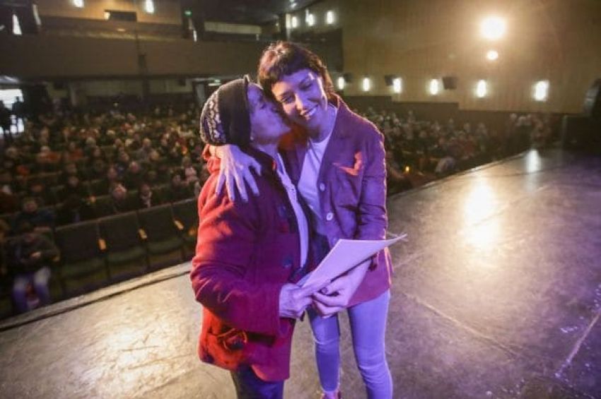 Mayra en el acto de entrega de escrituras: «Esto es posible porque hay un estado presente»