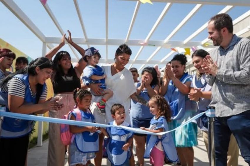 Mayra inauguró el Jardín Maternal Municipal de Ezpeleta Este: «Esto es lo que la comunidad de Quilmes merece»