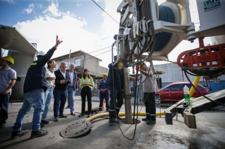 Mayra supervisó trabajos de limpieza y desobstrucción de pluviales en La Florida