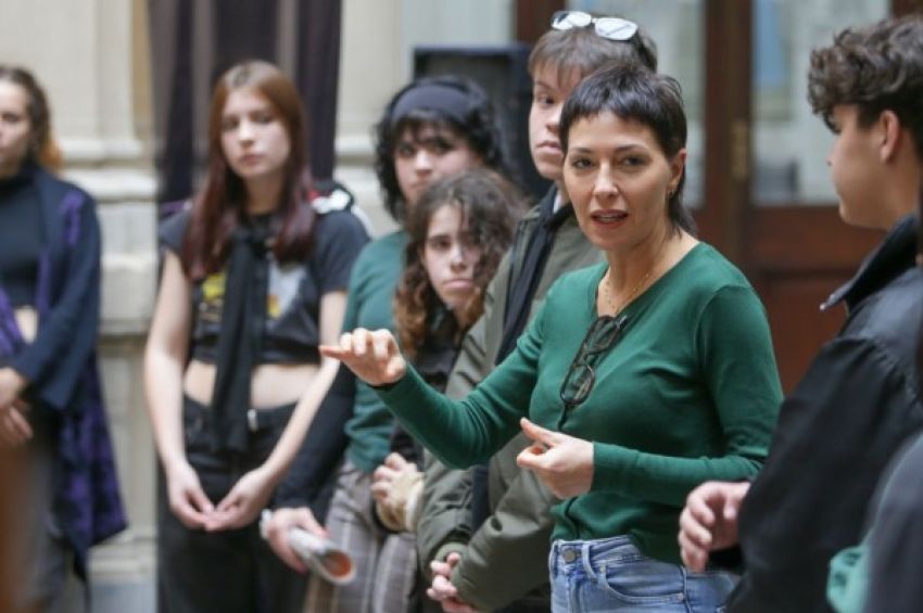 Mayra a jóvenes: «Gracias por el compromiso que tienen por defender nuestros derechos y el futuro de la Patria»