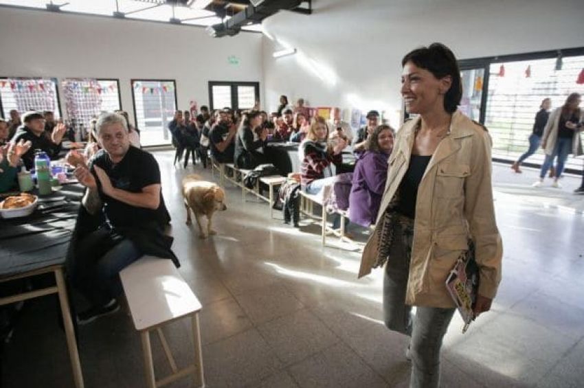 Mayra se reunió con docentes de los centros socioeducativos y comunitarios, jardines municipales y CDI de Quilmes