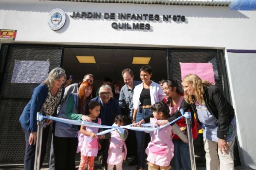 Mayra inauguró el Jardín de Infantes Nº 976 del barrio IAPI de Bernal Oeste