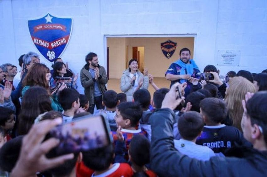 Mayra inauguró el SUM del Club Mariano Moreno en Villa Luján que se construyó con subsidios municipales