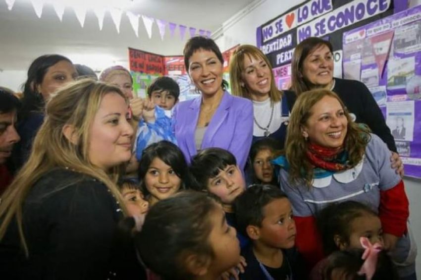 Mayra inauguró obras de ampliación en la escuela secundaria Nº 80 de Bernal Oeste