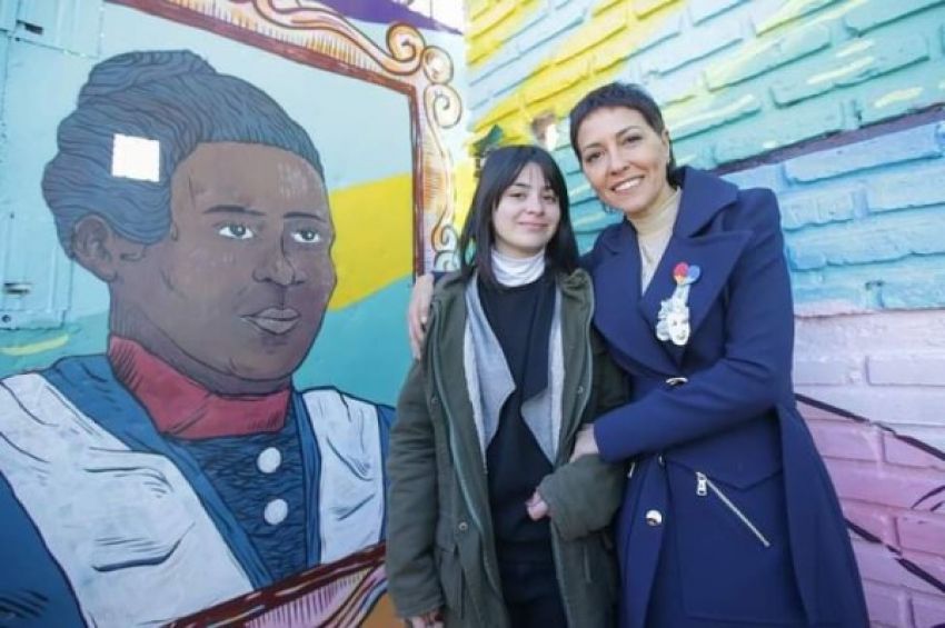 Mayra estuvo presente en el festejo patrio que realizó la Escuela Primaria Nº 62