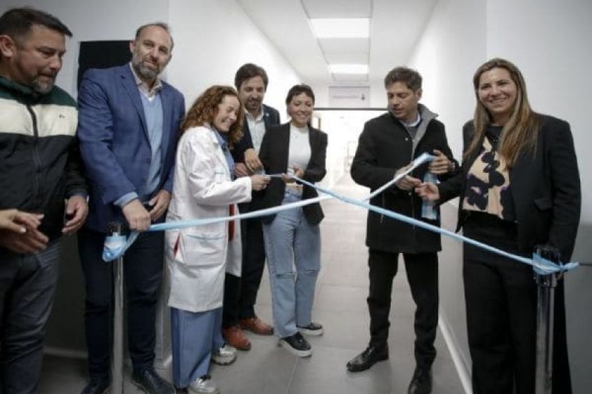 Kicillof y Mayra inauguraron una nueva sala de internación y recorrieron las obras en el Hospital Iriarte