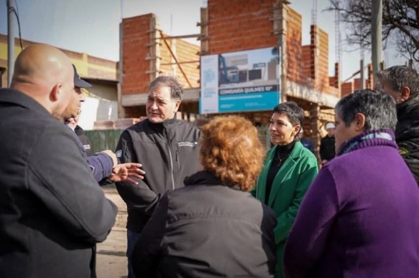 Mayra y el ministro Alonso recorrieron la obra de construcción de la nueva comisaría 10ª de Don Bosco