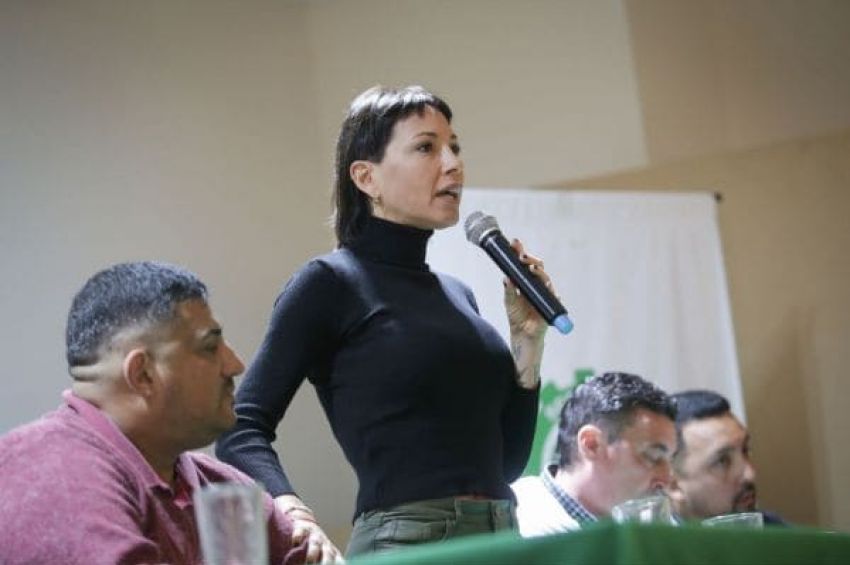Mayra Mendoza compartió una charla política en la sede de la UOM de Quilmes