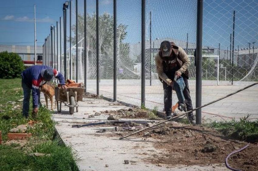 La obra del polideportivo Cristina Corazón de Bernal Oeste, en su recta final