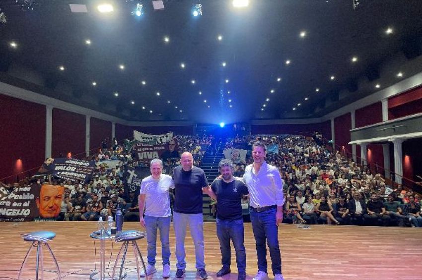Charla sobre juego problemático en el Teatro Universidad de la UNLAM