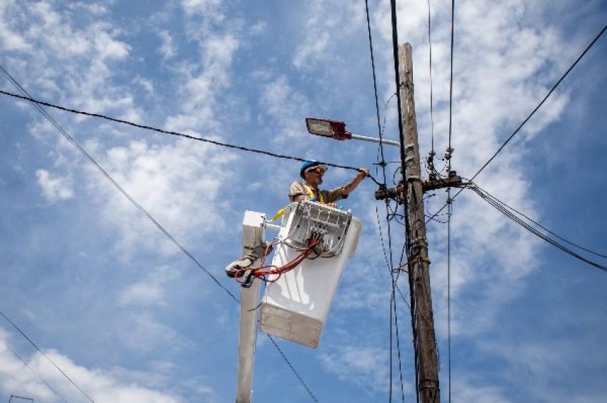 Lanús Gobierno inició el Plan de Mejora Lumínica 2024-2025 en Monte Chingolo