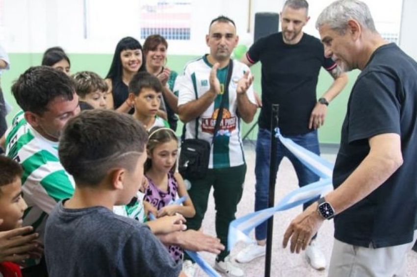 Ferraresi inauguró obras en la Sociedad de Fomento y Cultural Barrio Agüero de Gerli