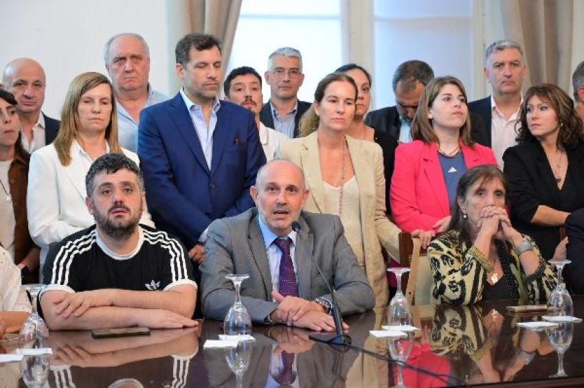 La legislatura bonaerense continuará trabajando durante el mes de enero para aprobar la Ley de Presupuesto, la Ley Fiscal y el endeudamiento