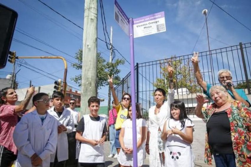 Mayra encabezó el homenaje a Vicenta Orrego, quilmeña asesinada durante la última dictadura cívico-militar