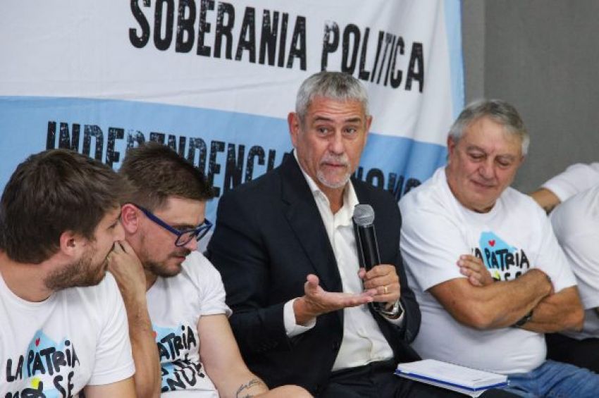 Ferraresi abrió un ciclo de debate político en Avellaneda