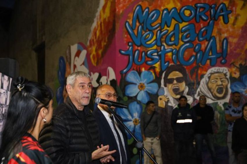 Ferraresi participó de un acto homenaje a los fusilados de la calle Almafuerte