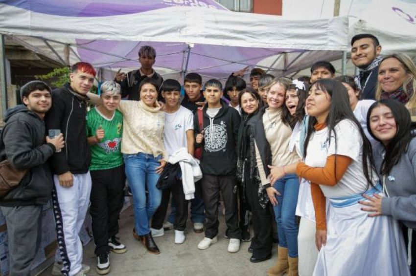 Mayra recorrió un nuevo operativo «Quilmes Cerca» en Ezpeleta Oeste