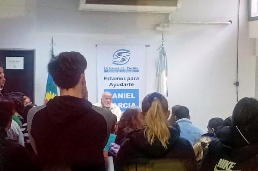 Daniel García recibió a representantes de 60 familias del Edificio Sagol I
