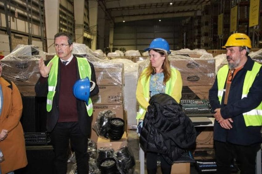 Avellaneda recibió equipamiento para poner el valor su Casa del Bicentenario