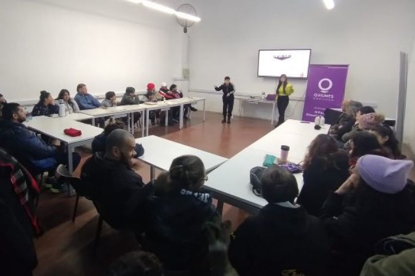 Exitoso cierre del primer taller de apoyo a la búsqueda de empleo para la comunidad sorda en Quilmes TEC