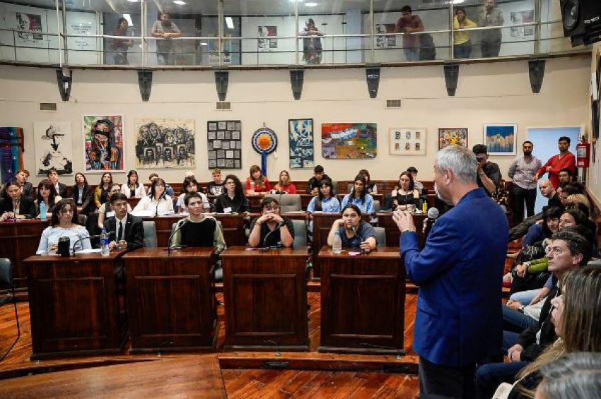 Encuentro de jóvenes «Parlamento del Mercosur» en Avellaneda