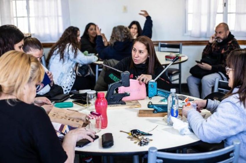 Lanús Gobierno anunció las nuevas inscripciones a los cursos para el programa Capacitarte Lanús