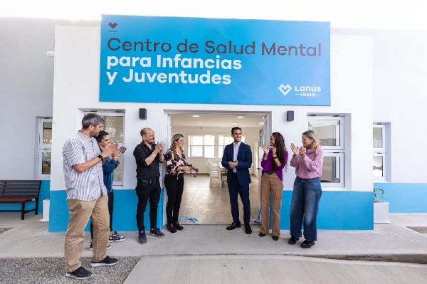 Julián Álvarez inauguró el Centro Comunitario de Salud Mental para Infancias y Juventudes en Monte Chingolo