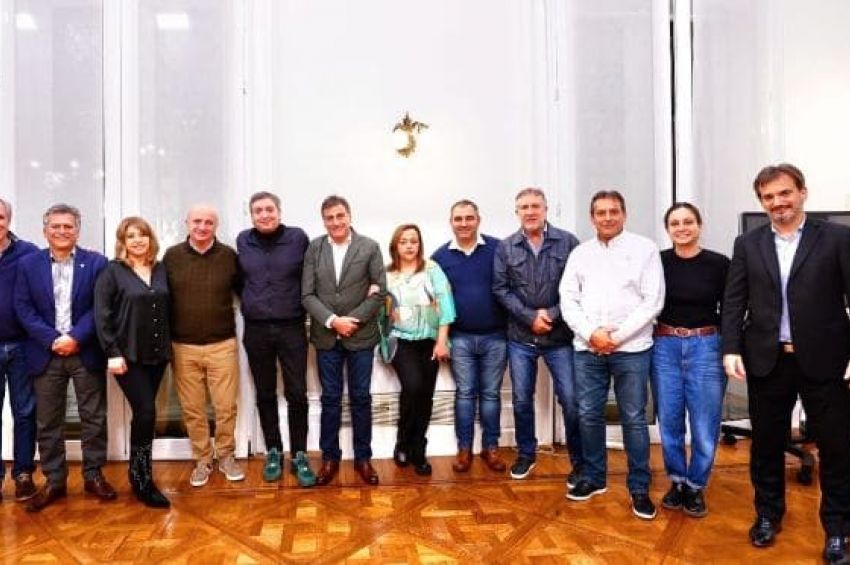 El Frente Renovador y Máximo Kirchner se reunieron por el acto del 25 de Mayo