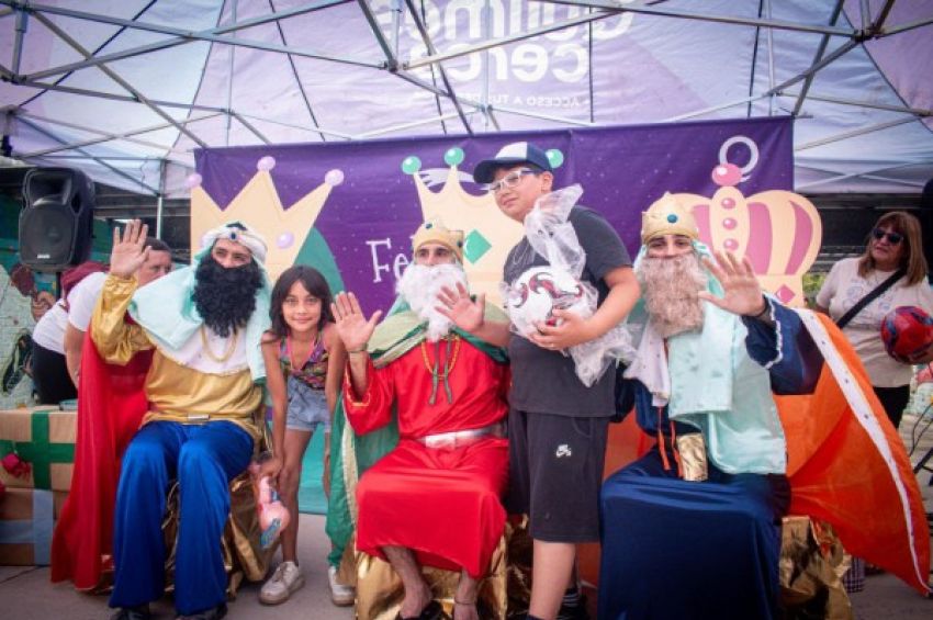 Más de 3 mil niños y niñas recibieron regalos de los Reyes Magos en la Ciudad de los Deportes de Solano