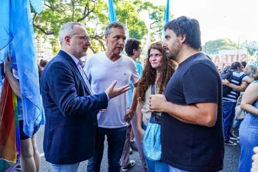 Sabbatella: «Es el salvoconducto irresponsable que necesita Milei por la falta de dólares»