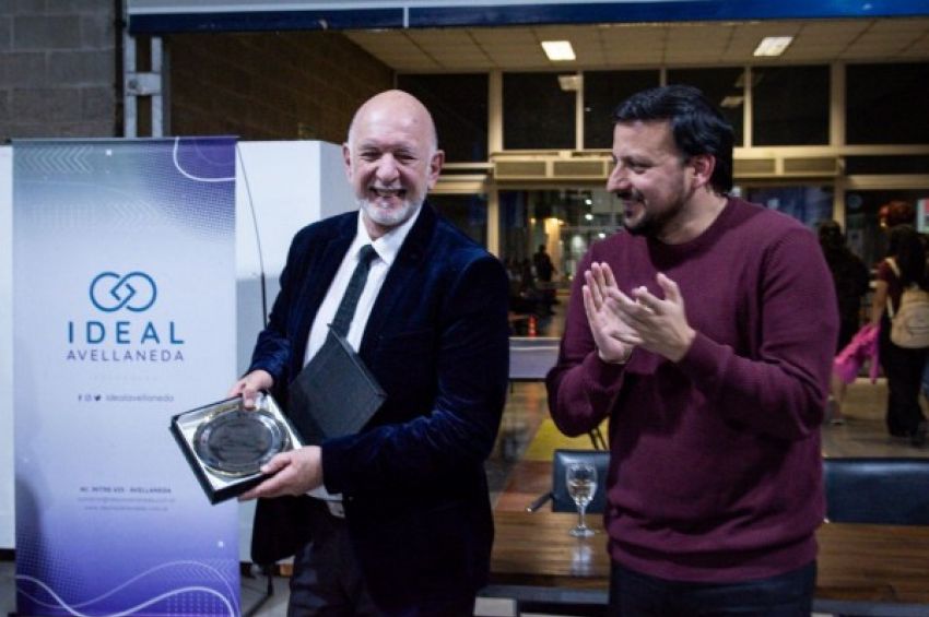 El senador Emmanuel Santalla rindió homenaje al Doctor Rubén Sosa